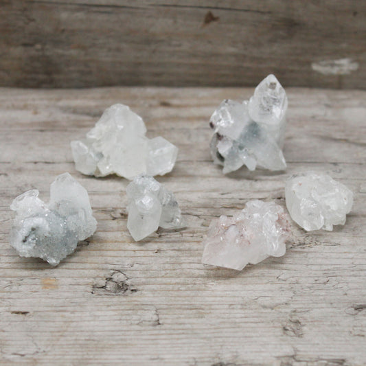 White Appophyllite Clusters 20-30mm - Per case: 1 Piece