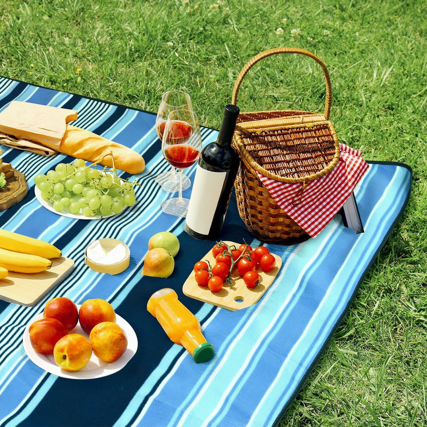 170 x 130cm Folding Picnic Blanket Waterproof & Sandproof - Blue Stripe