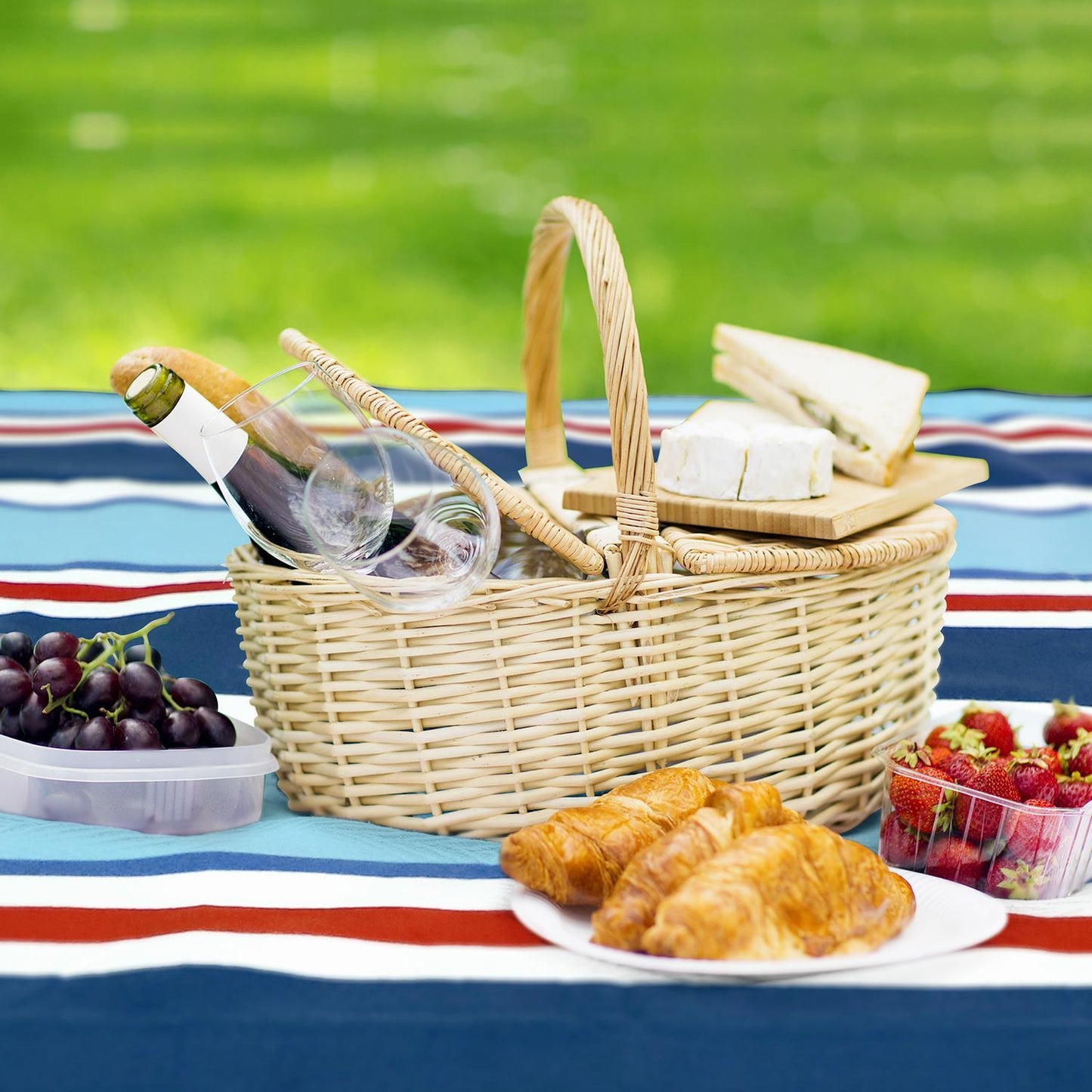 200 x 200cm Folding Picnic Blanket Waterproof & Sandproof- Aqua Stripe