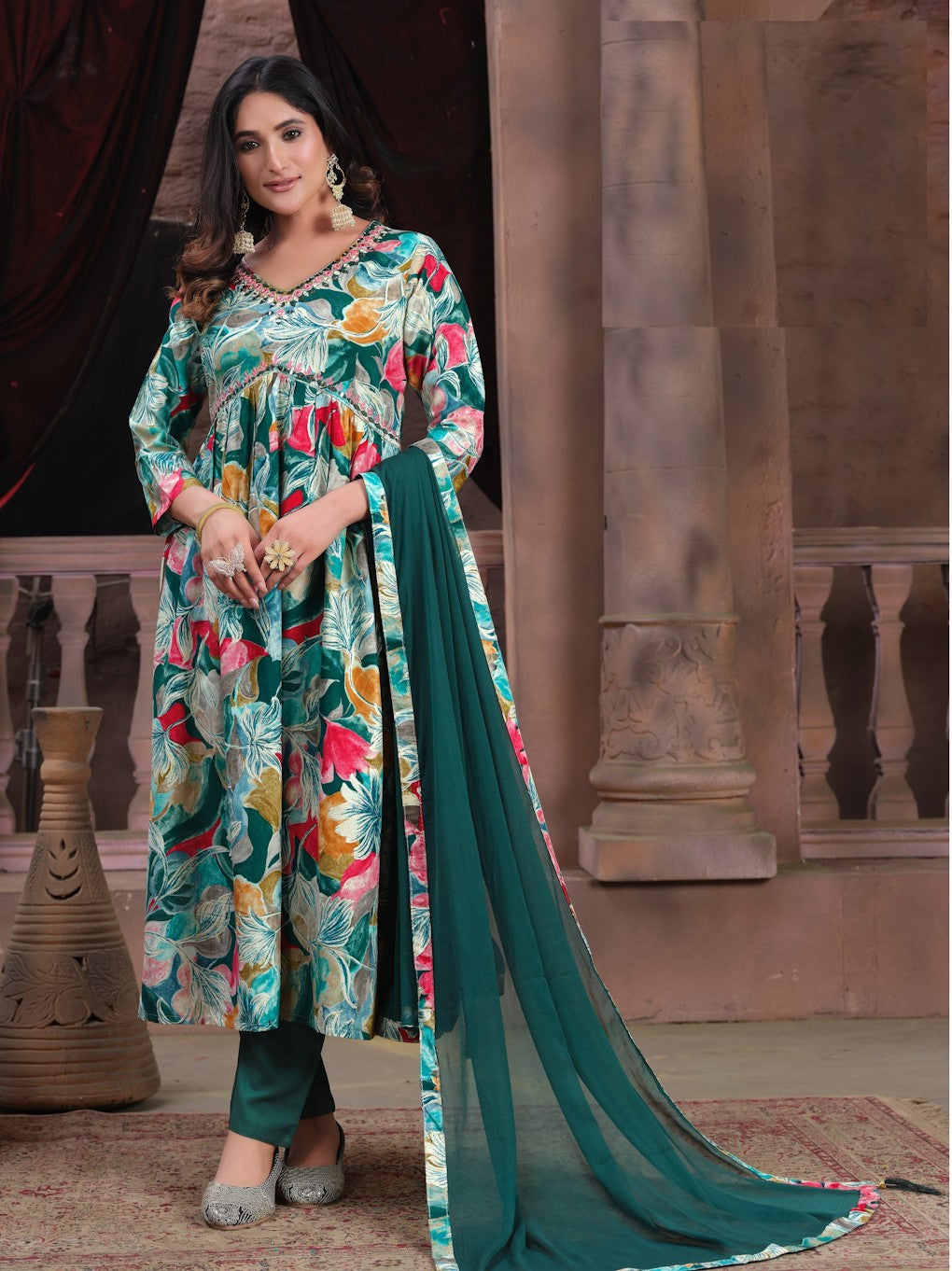 Women Florals Printed Kurta Salwar Dupatta Set  (Size-L) (Color-GREEN)